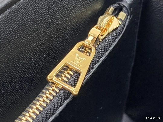 MM-23*17*9.5CM TWIST VUITTON LOUIS 0724